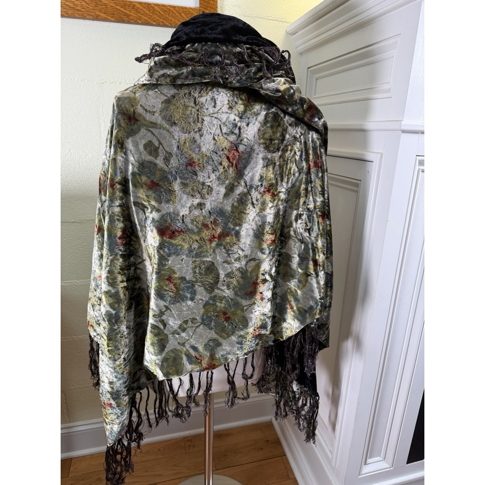 Morgan & Oates England Velvet Floral Reversible Fringe Shawl Wrap 44x56
